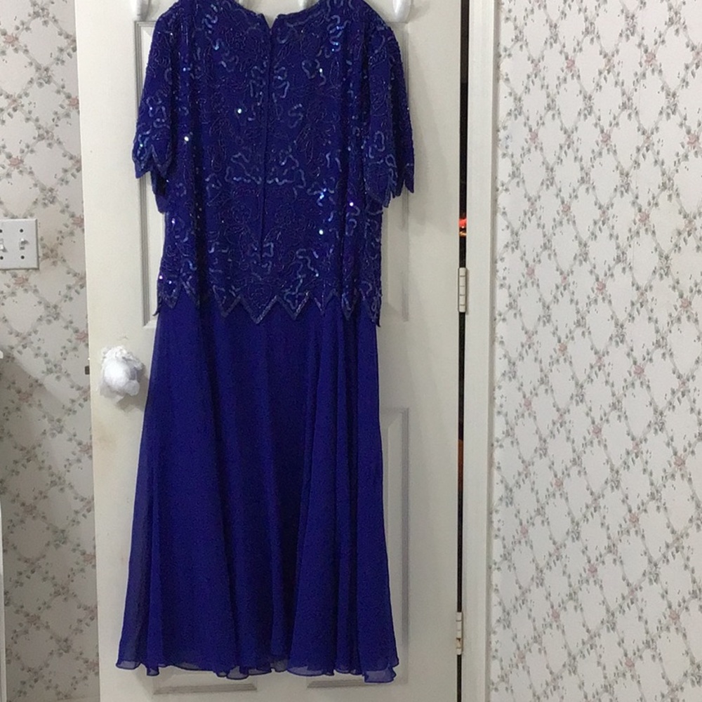 "Plus Size 1X Electric Blue Maxi Dress with Shoulder Pads – Evening Wear"